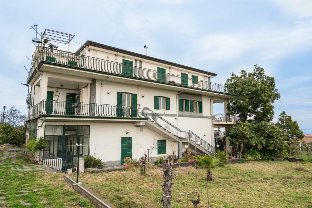Appartamento Casa Rosario Riposto Esterno foto
