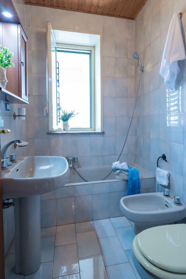Appartamento Casa Rosario Riposto Esterno foto